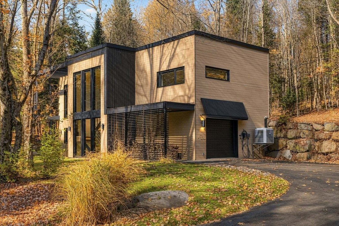 House in Morin-Heights, Quebec, Canada 1 - 19150683
