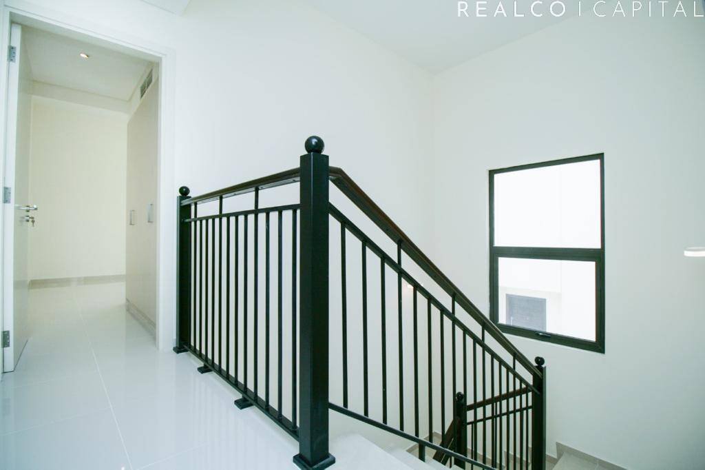 Townhouse in Damac Hills 2, Dubai, United Arab Emirates 3 - 19150418