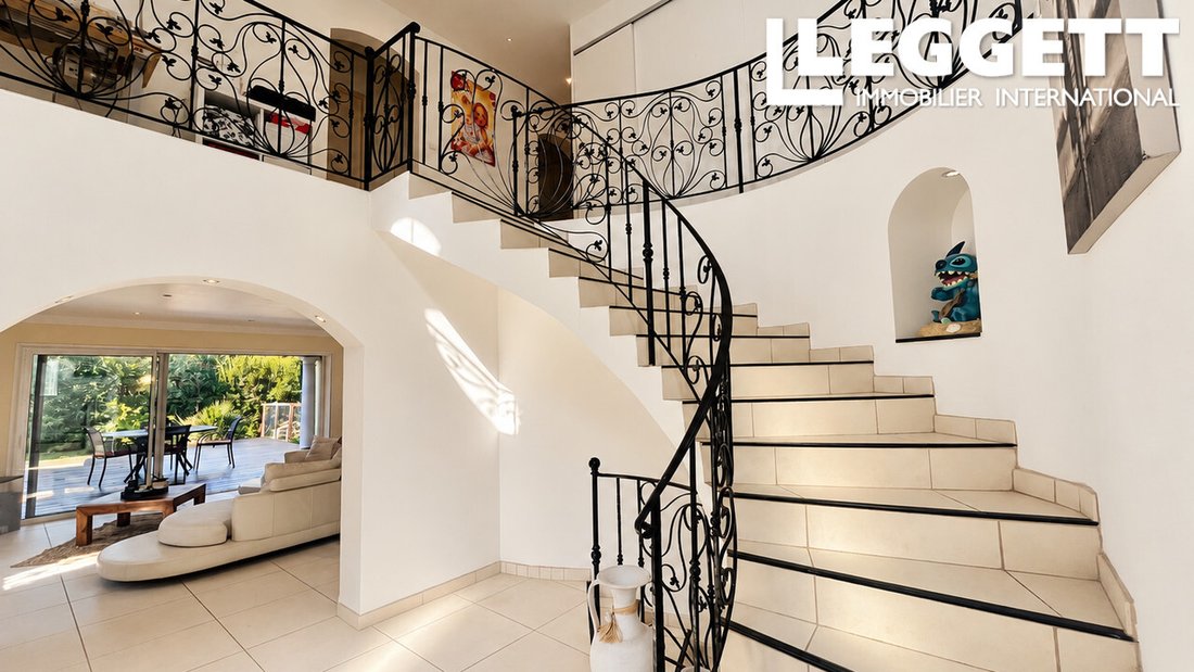 Villa en Fréjus, Provenza-Alpes-Costa Azul, Francia 3 - 19150878