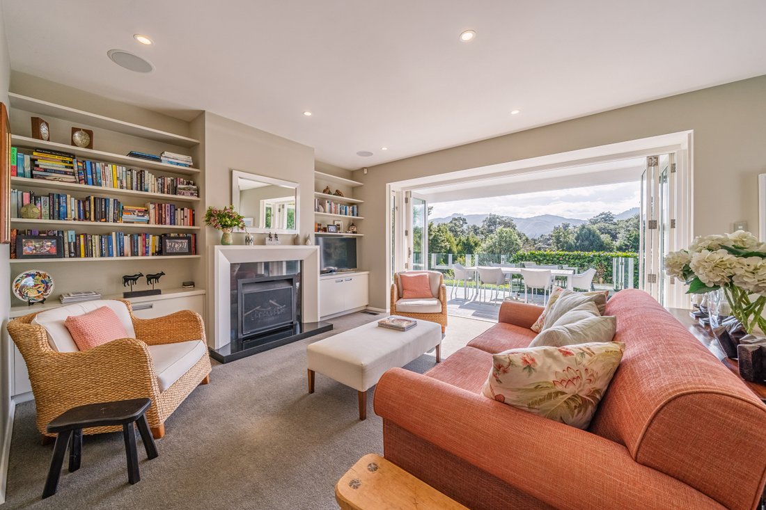 Upper Hutt, Wellington, New Zealand 3 - 19149870