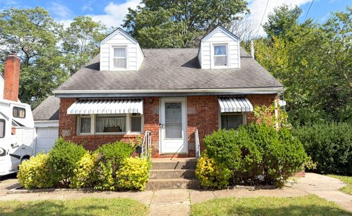 Haus in Mineola, New York, Vereinigte Staaten 1