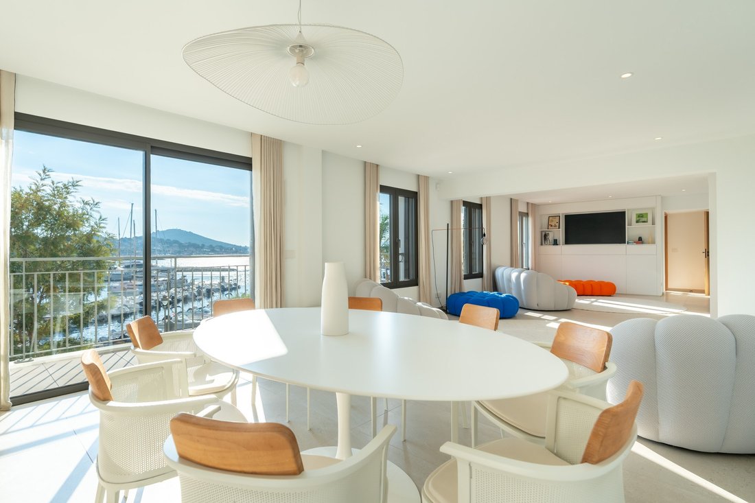 Maison de ville à Sanary-sur-Mer, Provence-Alpes-Côte d'Azur, France 3 - 15598273