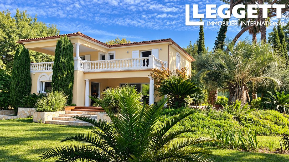 Villa en Fréjus, Provenza-Alpes-Costa Azul, Francia 1 - 19150878