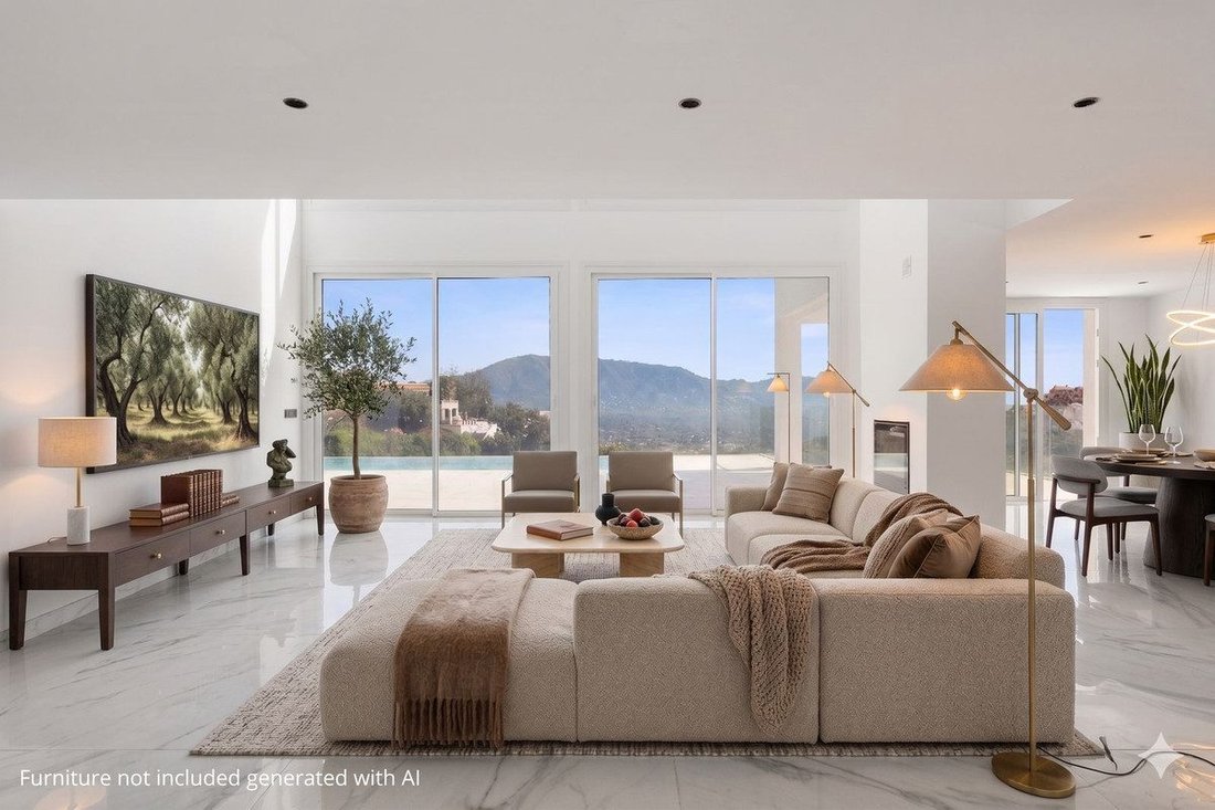Villa in Elviria-Cabopino, Marbella, Spain 2 - 19150406
