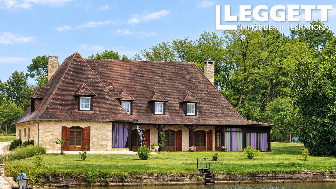 Villa in Thiviers, Nouvelle-Aquitaine, France 1 - 19150860