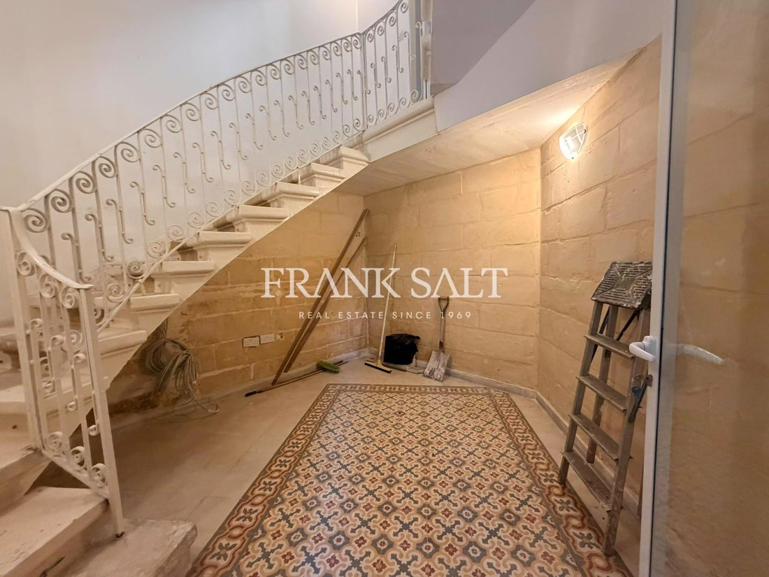 Andere in Birkirkara, Malta 1 - 19150716