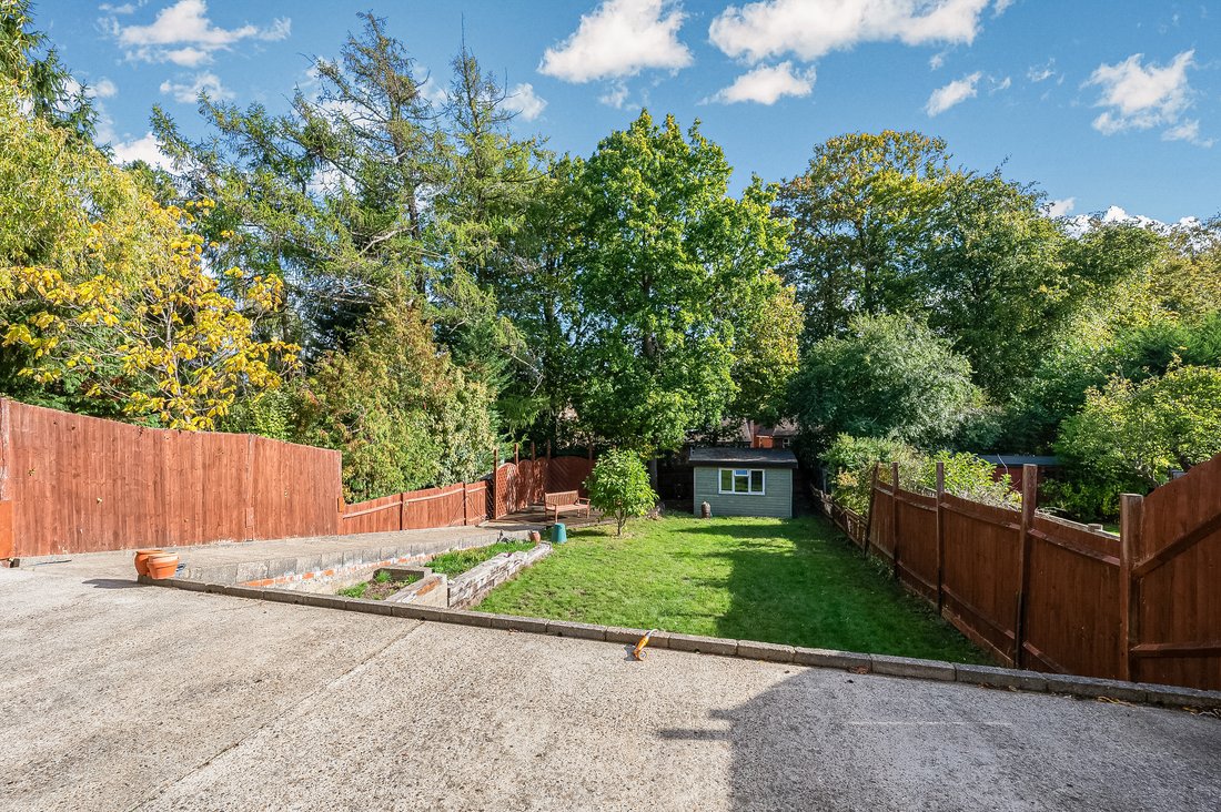 House in Banstead, Reigate and Banstead, England 4 - 19150382
