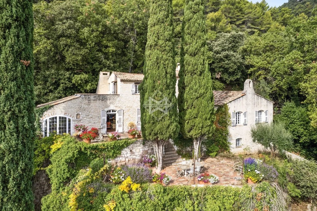 Villa à Tourrettes-sur-Loup, Provence-Alpes-Côte d'Azur, France 1 - 19144953