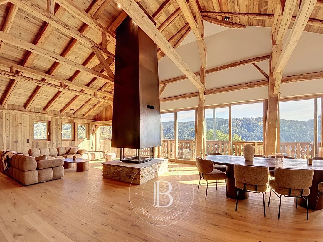 Chalet in Les Gets, Auvergne-Rhône-Alpes, France 2 - 16837007