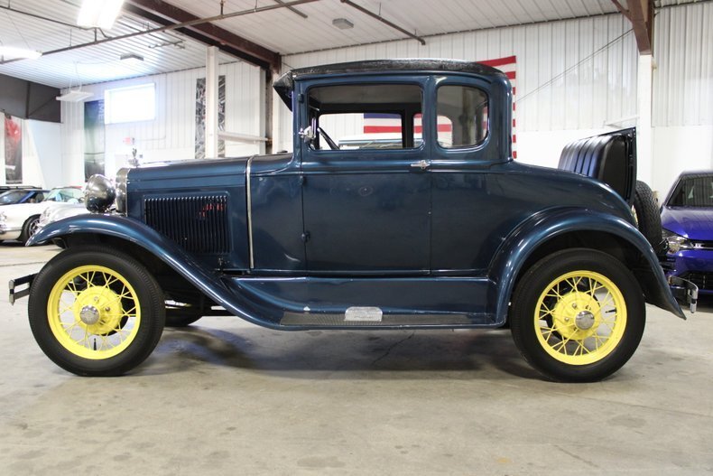 Coupe in Traverse City, United States 3 - 19150426