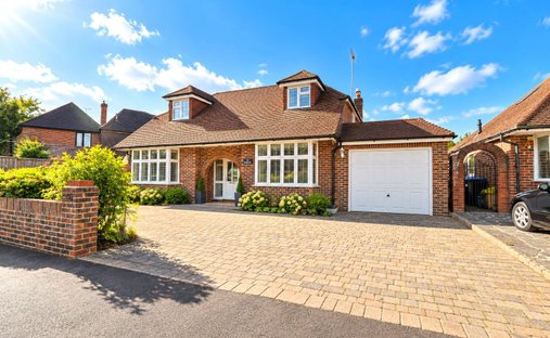 Bungalow in Mount Hermon, Woking, England 1