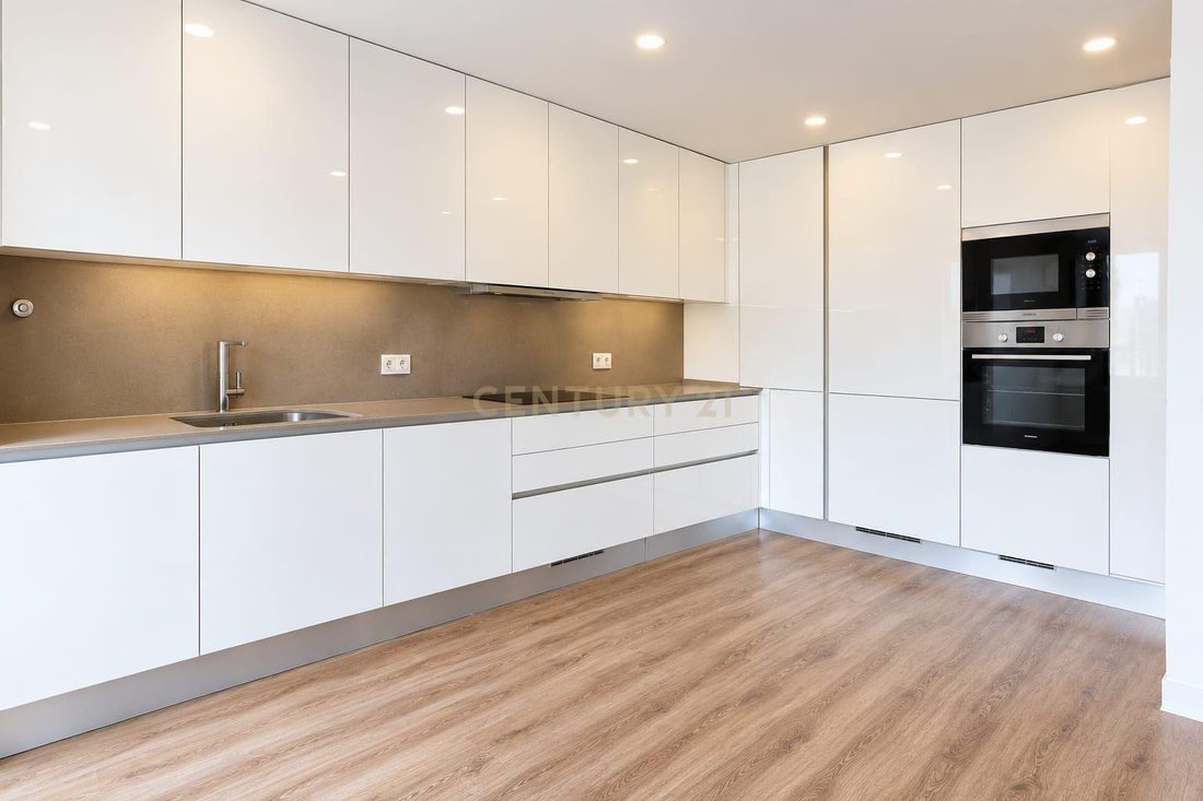 Apartment in Parede, Lisbon, Portugal 1 - 19150856