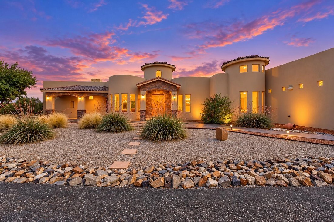 House in Tijeras, New Mexico, United States 1 - 18768182