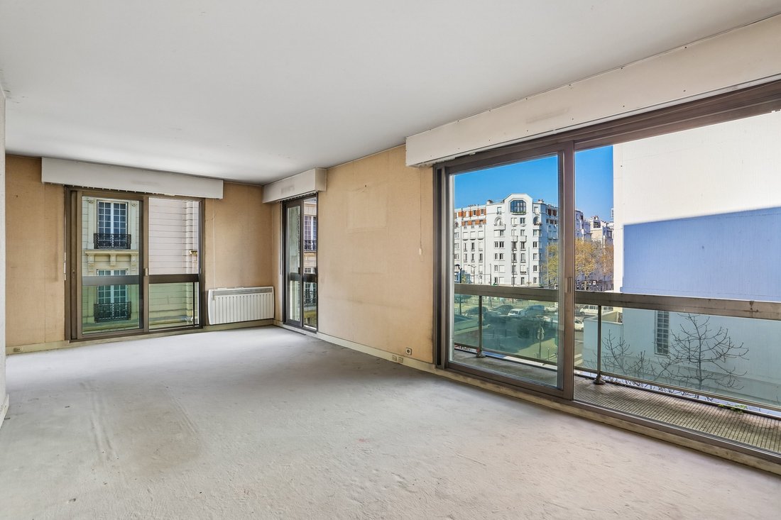 Apartment in La Fourche-Guy Môquet, Paris 17e Arrondissement, Paris 2 - 19149778