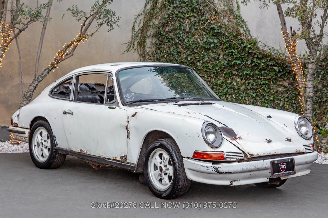 Porsche 911 in Los Angeles, CA 1 - 19150666