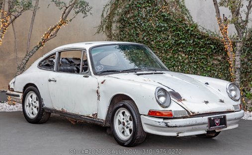 Porsche 911 in Los angeles, ca 1