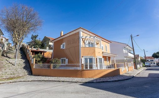 Haus in Pontinha e Famoes, Lissabon, Portugal 1