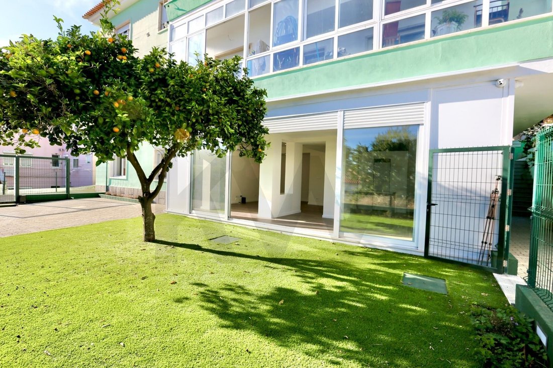 Apartment in Mina de Agua, Lisbon, Portugal 1 - 19150162