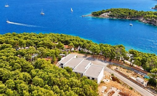 Apartment in Jelsa, Split-Dalmatia County, Croatia 1
