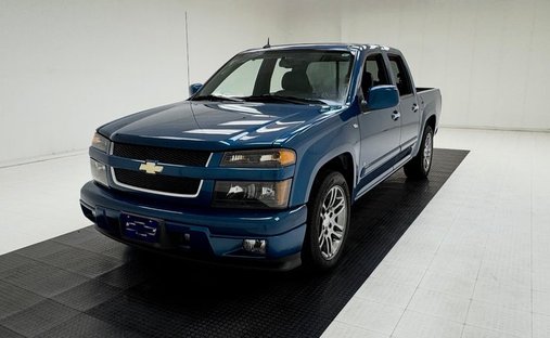 38 281 Miles/300hp 5.3 Liter LH8 V8/4L60E Auto/Well Preserved/All Stock Hauler in Morgantown, United States 1