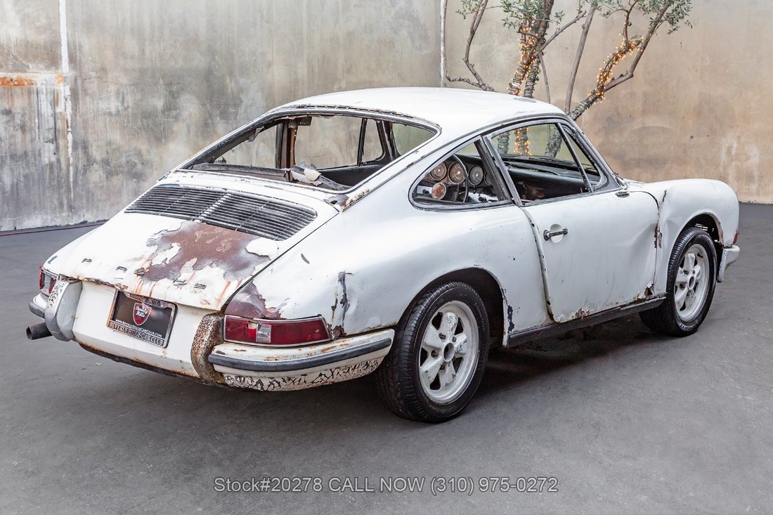 Porsche 911 in Los Angeles, CA 5 - 19150666