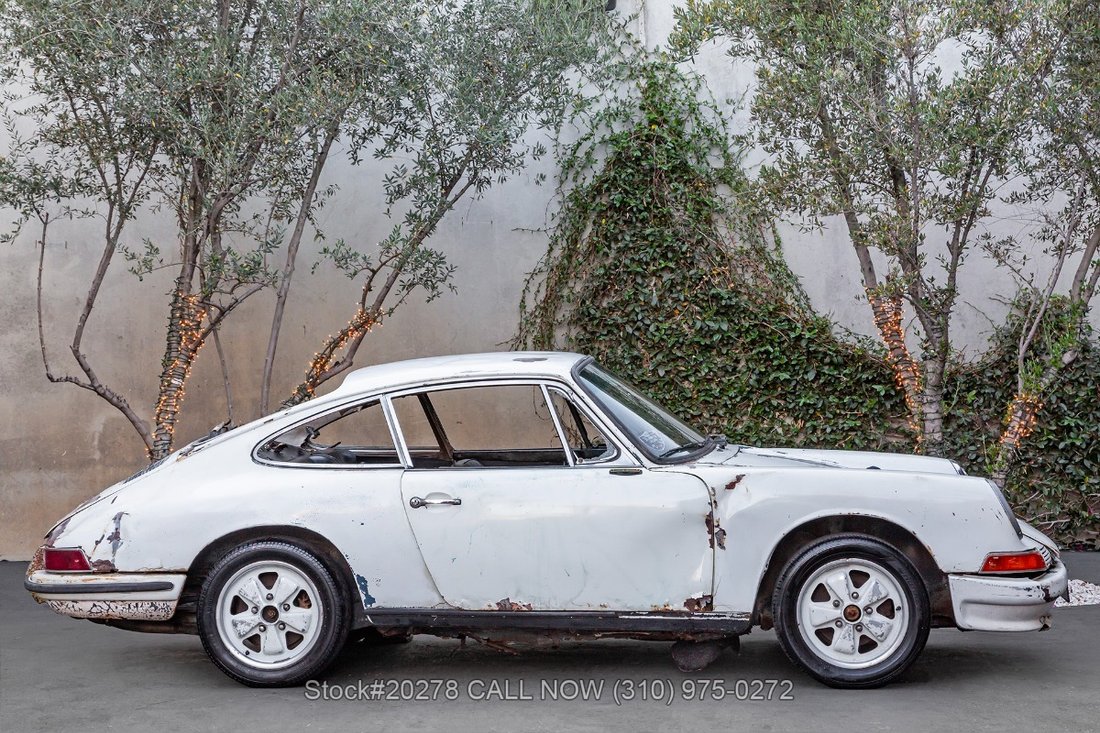 Porsche 911 in Los Angeles, CA 4 - 19150666