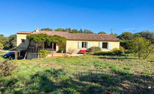 Villa in Le Plan-de-la-Tour, Provence-Alpes-Côte d'Azur, France 1