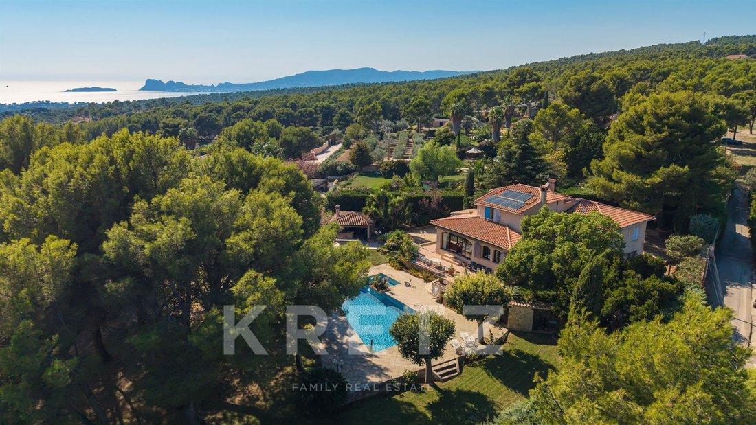 House in La Cadiere-d'Azur, Provence-Alpes-Côte d'Azur, France 1 - 19151621