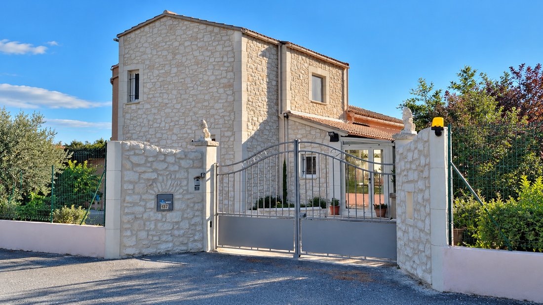 Villa in Arrondissement of Nimes, Occitania, France 2 - 19151614