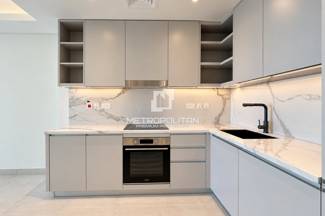 Apartment in Umm Suqeim, Dubai, United Arab Emirates 5 - 19151551