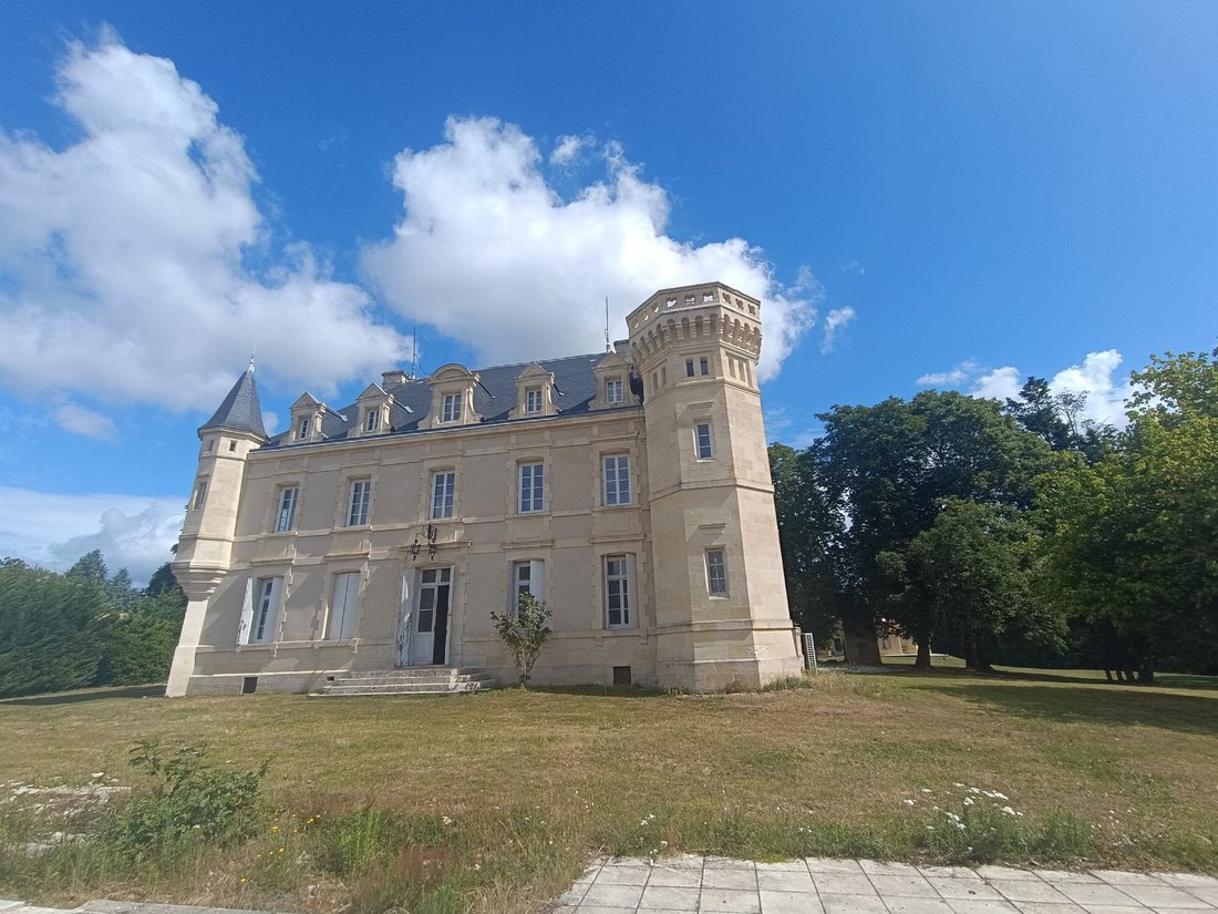 Chateau in Le Fieu, Neu-Aquitanien, Frankreich 3 - 19130021
