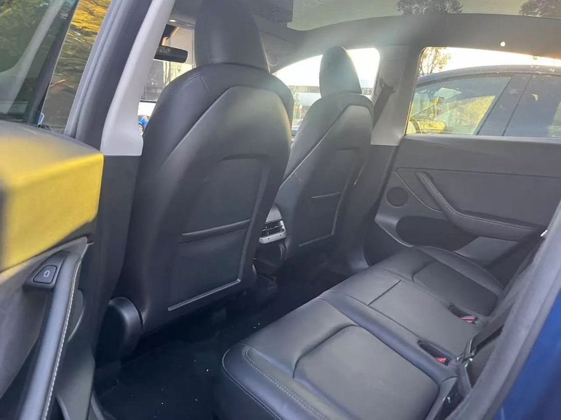 Suv in Costa Mesa, CA, United States 4 - 19151415