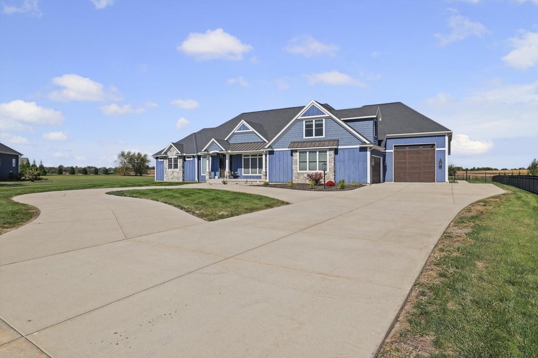 House in Savoy, Illinois, United States 2 - 19115981