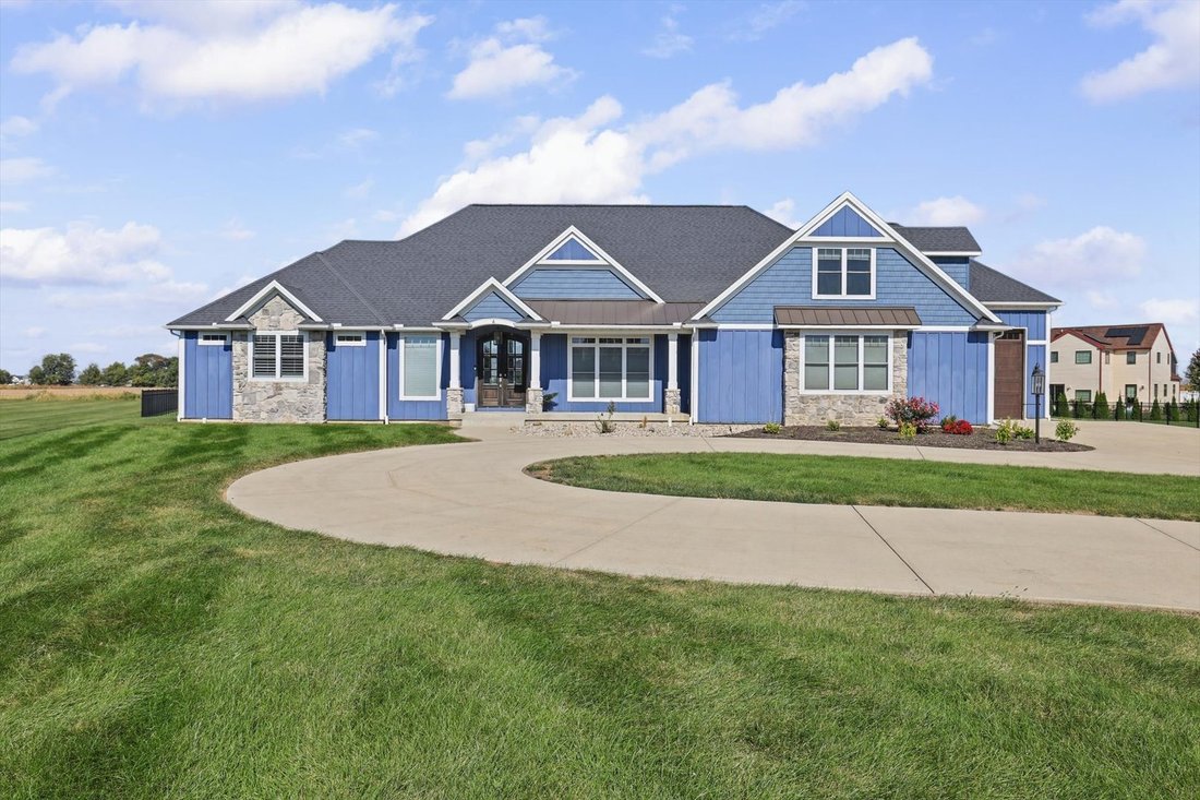 House in Savoy, Illinois, United States 1 - 19115981