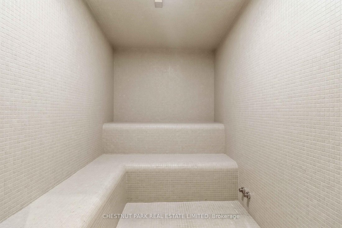 Apartment in Toronto, Ontario, Canada 4 - 19151588