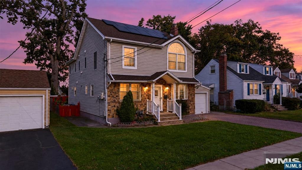 House in Clifton, New Jersey, United States 3 - 19151634