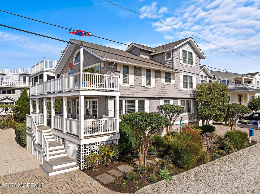 House in Ship Bottom, New Jersey, United States 4 - 19152121