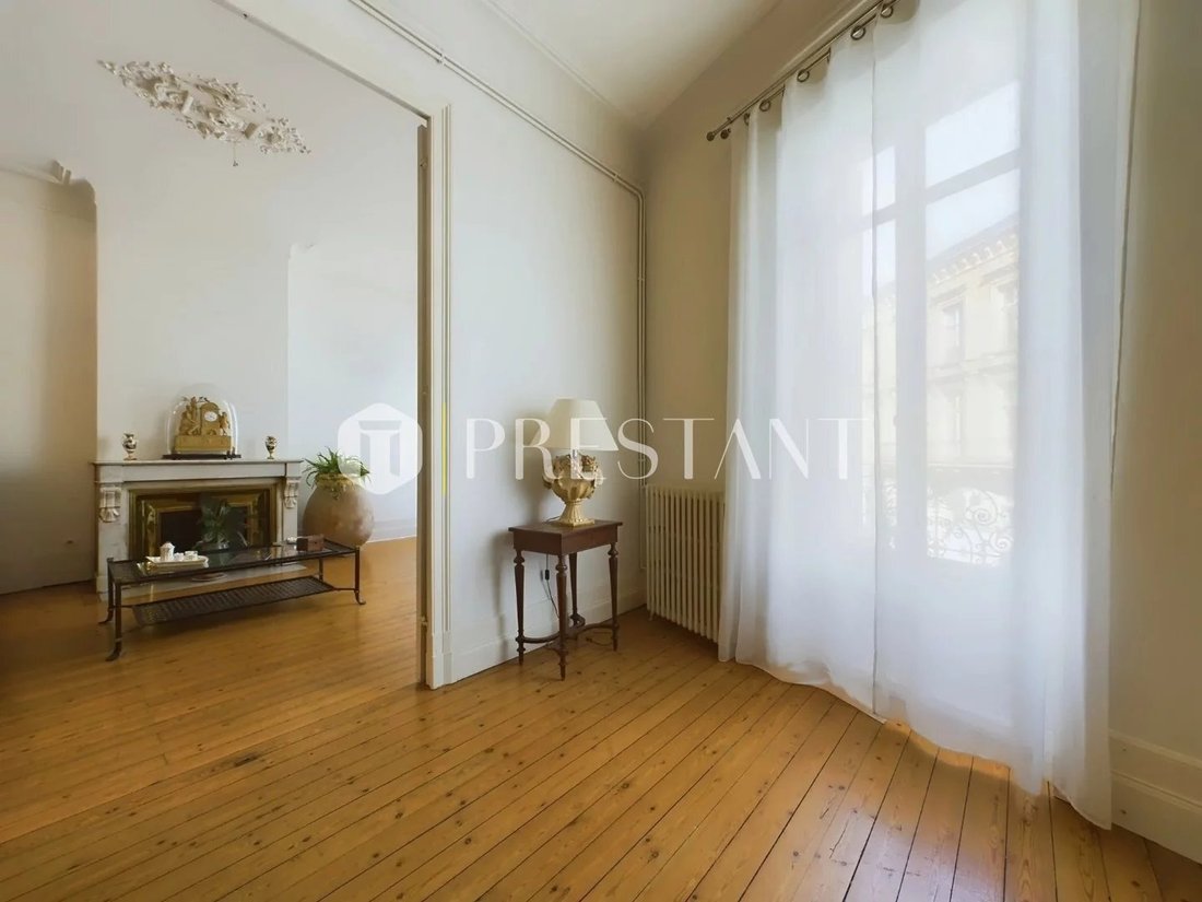 Apartment in Hôtel de Ville-Quinconce-Saint Seurin-Fondaudège, Bordeaux, France 4 - 19152364