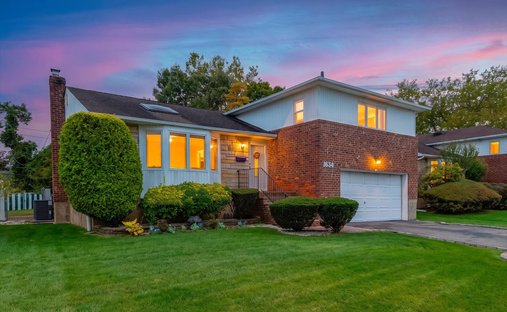 Casa a East Meadow, New York, Stati Uniti 1