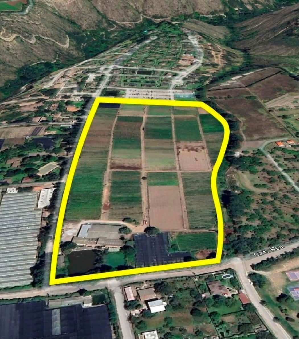 Terreno en Quito, Pichincha, Ecuador 1 - 19152036