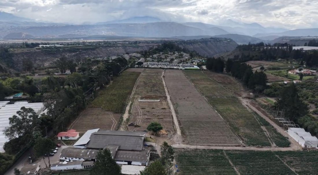 Terreno en Quito, Pichincha, Ecuador 4 - 19152036