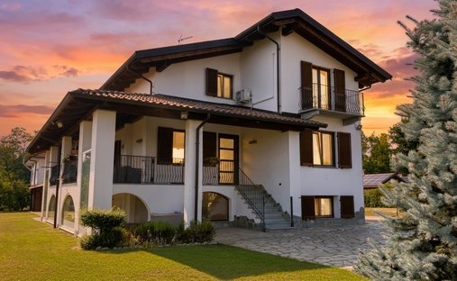Villa in Cossato, Piemont, Italien 1