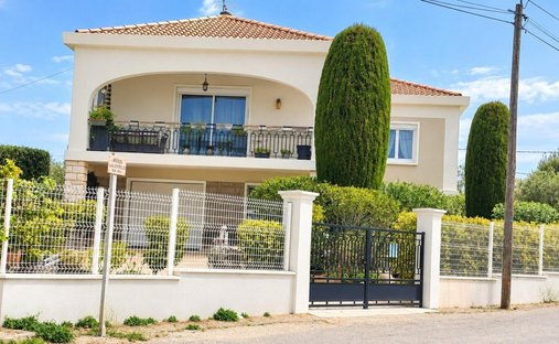 Maison à Oraison, Provence-Alpes-Côte d'Azur, France 1