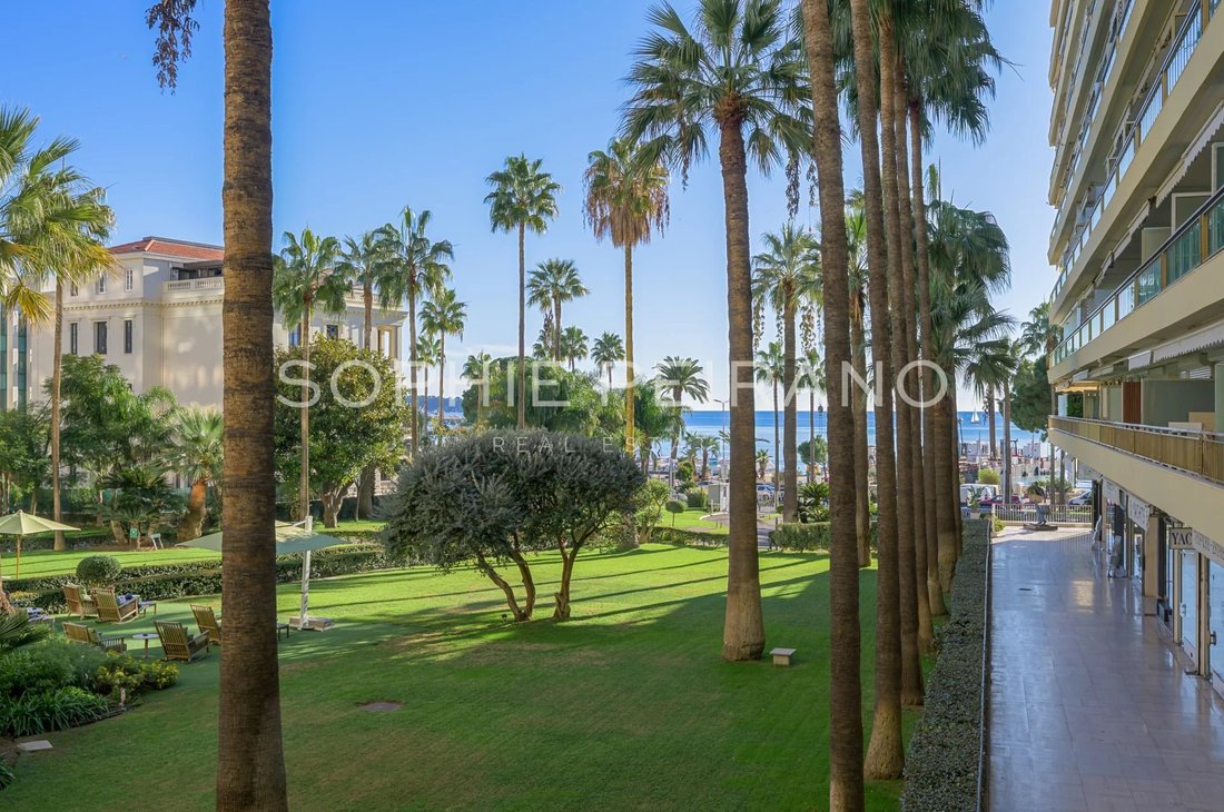 Appartamento a Cannes, Provenza-Alpi-Costa Azzurra, Francia 1 - 16721056