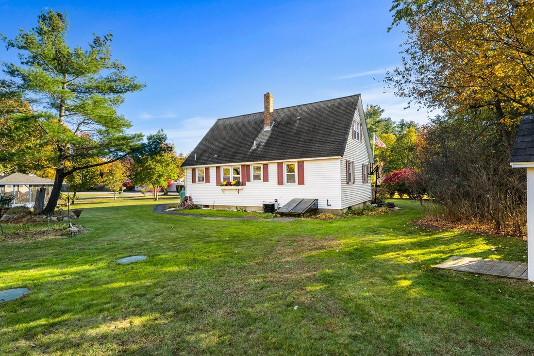 House in Kingston, New Hampshire, United States 2 - 19153899