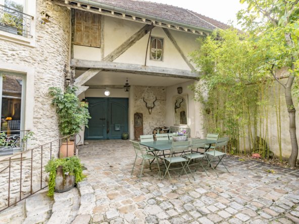 House in Montfort-l'Amaury, Ile-de-France, France 2 - 19155993