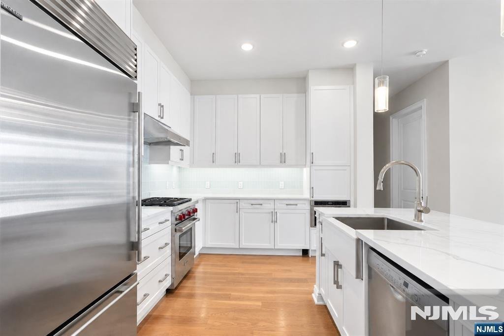 Condo in Edgewater, New Jersey, United States 4 - 19153726