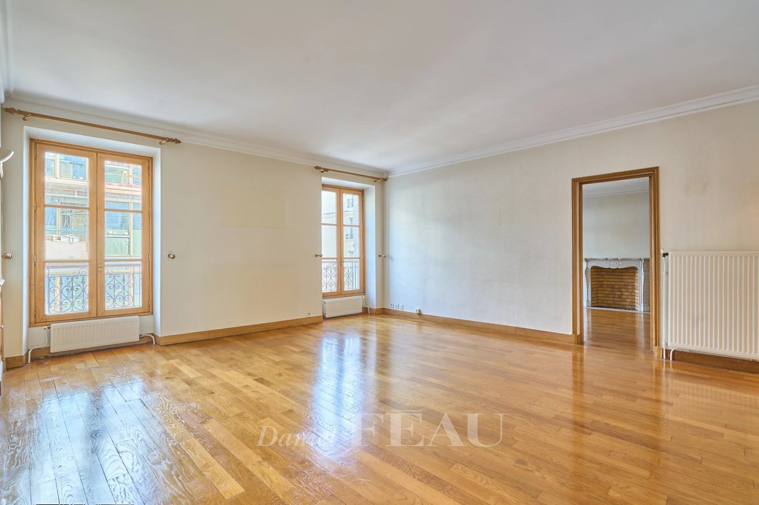 Apartment in Gros Caillou, Paris 7e Arrondissement, Paris 2 - 19153340