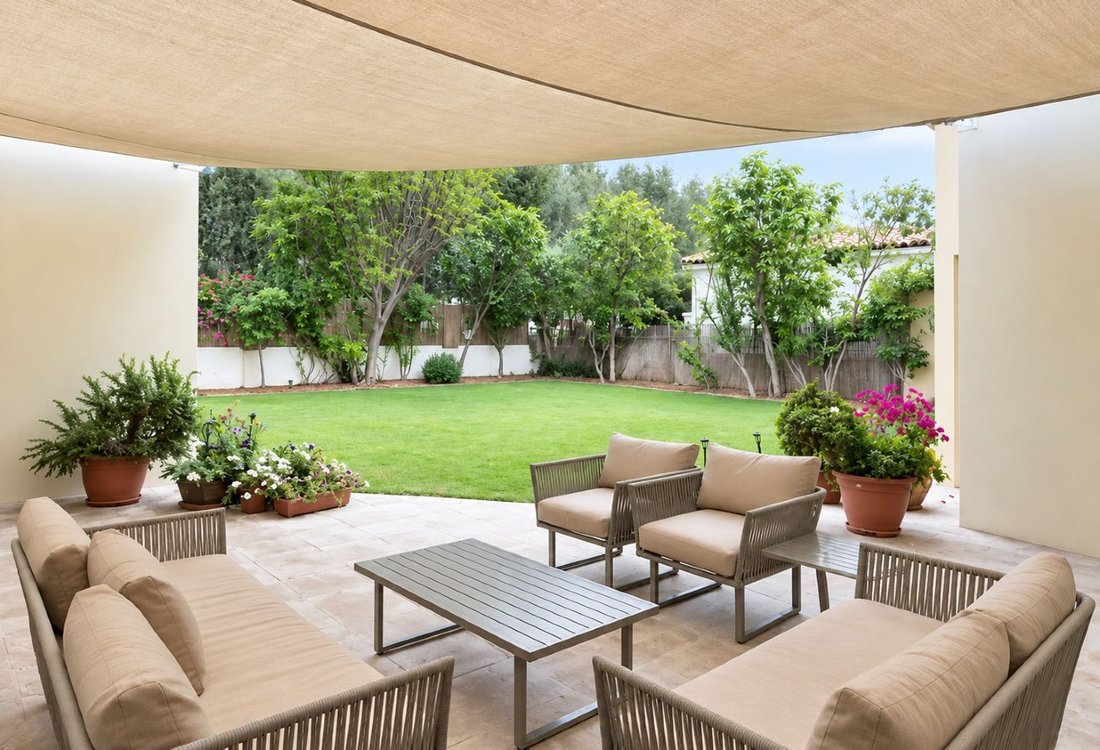 Villa in Dubai Investments Park, Dubai, United Arab Emirates 1 - 19157472