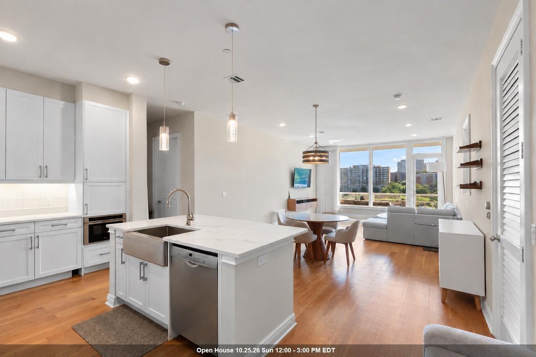 Condo in Edgewater, New Jersey, United States 1 - 19153716
